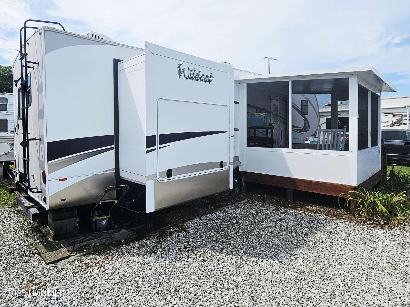 0.04 Acres of Commercial Land for Sale in North Topsail Beach, North Carolina