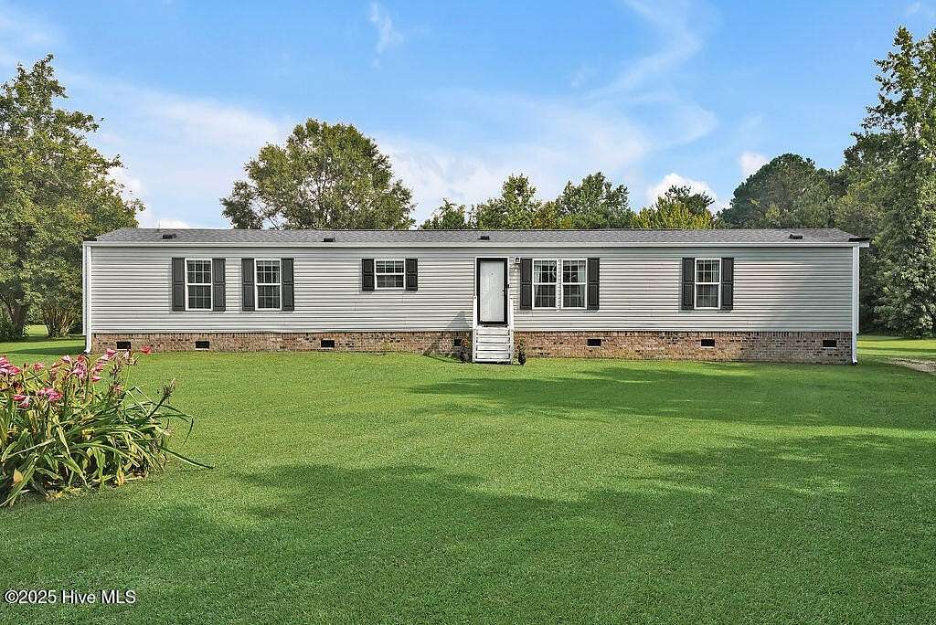 2.34 Acres of Residential Land with Home for Sale in Winnabow, North Carolina