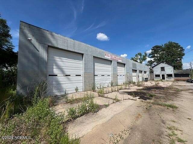 2 Acres of Improved Mixed-Use Land for Sale in Laurinburg, North Carolina