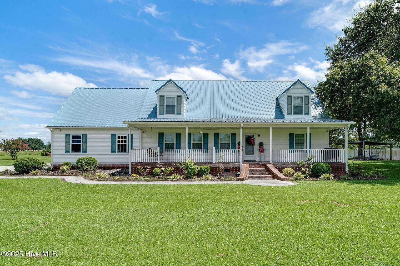 3.47 Acres of Residential Land with Home for Sale in Beulaville, North Carolina