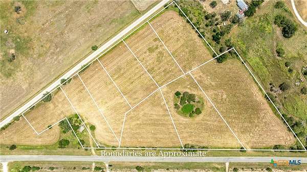 1.38 Acres of Residential Land for Sale in Lockhart, Texas
