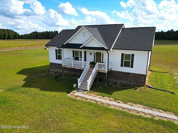 5 Acres of Residential Land with Home for Sale in Kelly, North Carolina