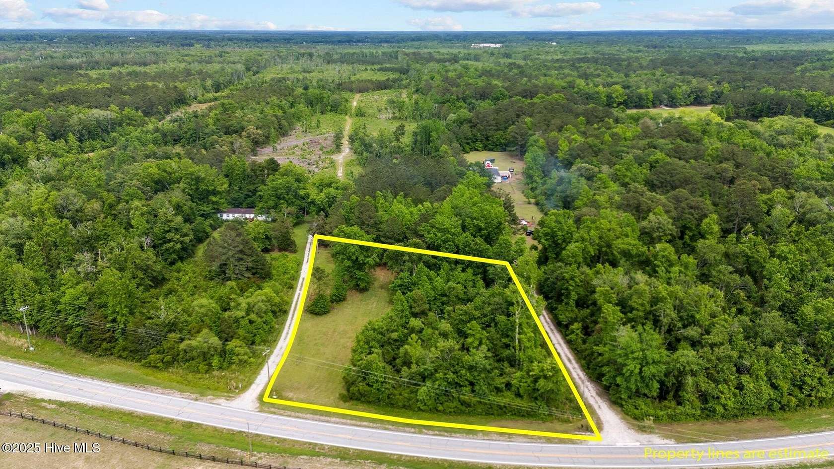 0.92 Acres of Residential Land for Sale in Vanceboro, North Carolina