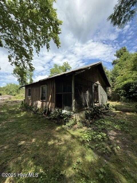 20 Acres of Land for Sale in Burgaw, North Carolina