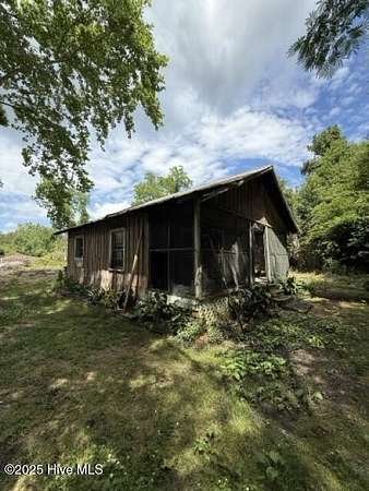 20 Acres of Agricultural Land with Home for Sale in Burgaw, North Carolina