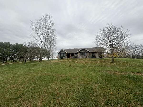 2.76 Acres of Residential Land with Home for Sale in Lancaster, Kentucky