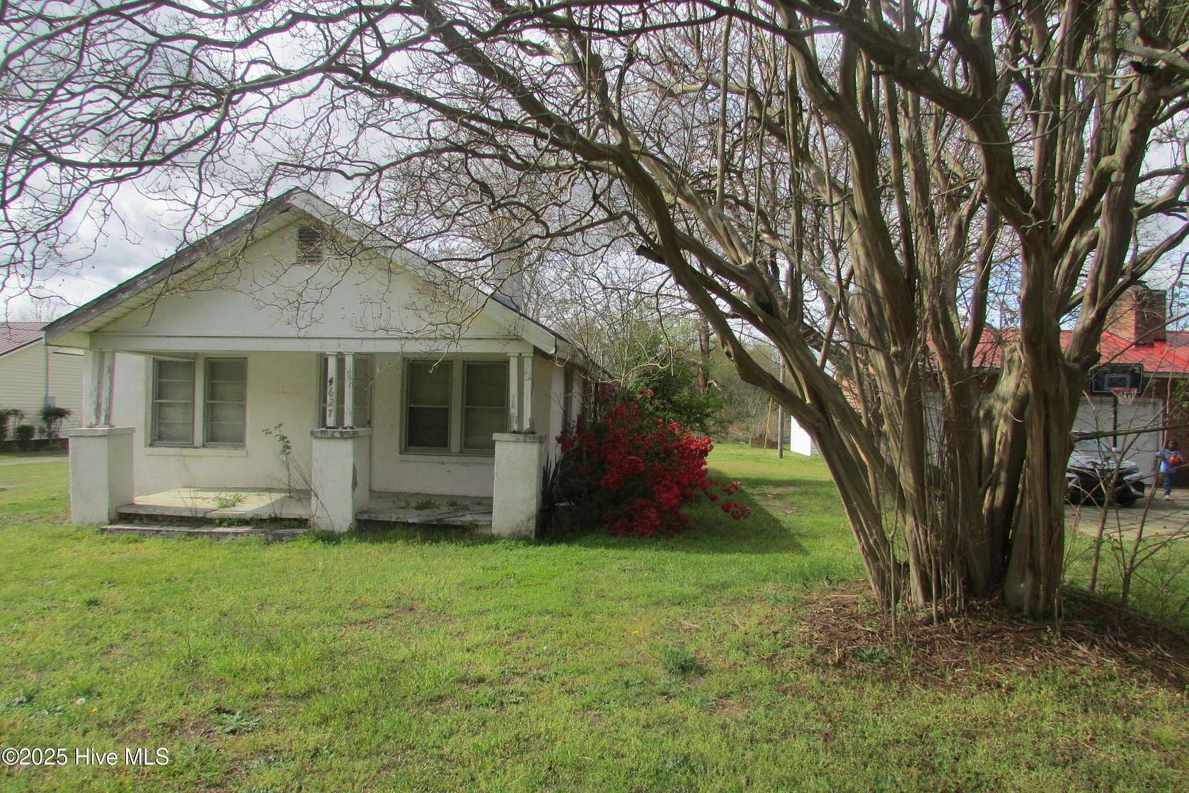 4.75 Acres of Residential Land with Home for Sale in Clinton, North Carolina