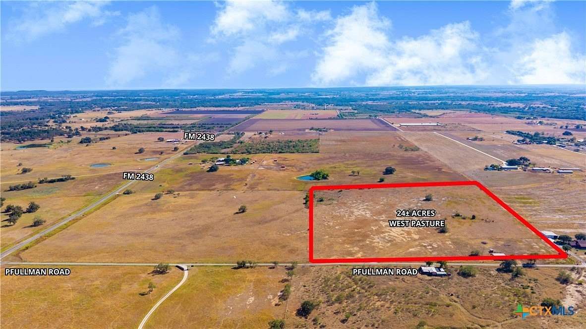 24 Acres of Recreational Land & Farm for Sale in Seguin, Texas