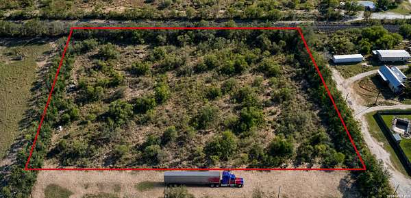 5.18 Acres of Mixed-Use Land for Sale in Sabinal, Texas