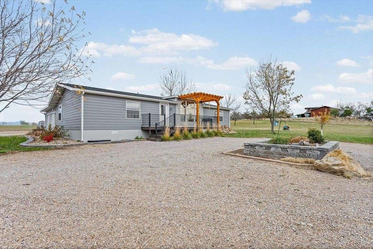 2.67 Acres of Residential Land with Home for Sale in Belle Fourche, South Dakota