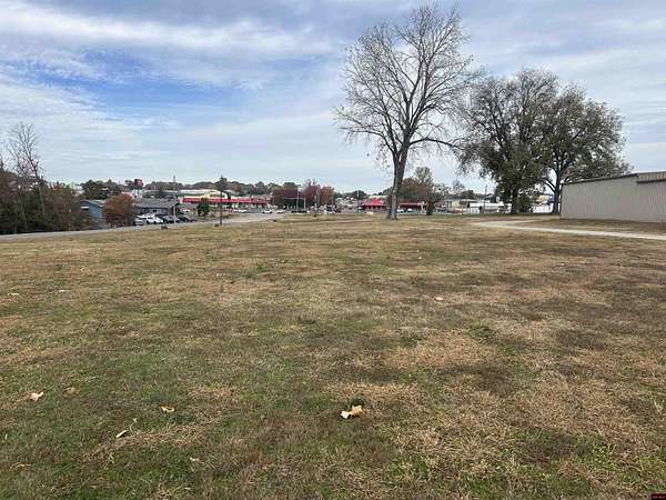 2.89 Acres of Mixed-Use Land for Sale in Mountain Home, Arkansas