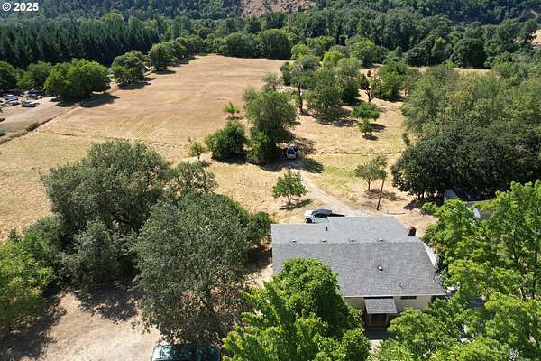 10.8 Acres of Improved Mixed-Use Land for Sale in Myrtle Creek, Oregon