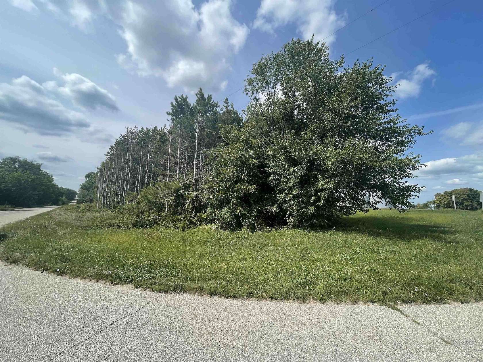 4.7 Acres of Residential Land for Sale in Orfordville, Wisconsin