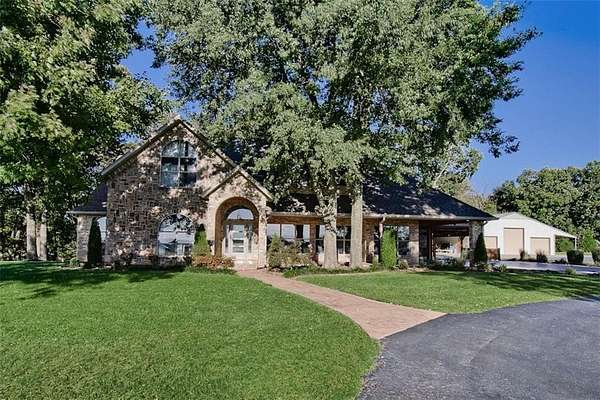 6.77 Acres of Residential Land with Home for Sale in Farmington, Arkansas