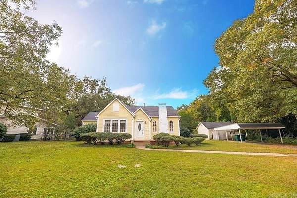 1.7 Acres of Residential Land with Home for Sale in El Dorado, Arkansas