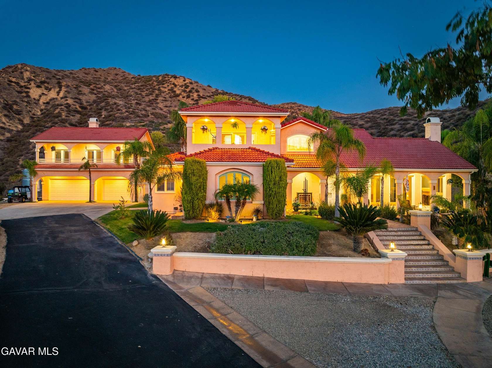 6 Acres of Land with Home for Sale in Santa Clarita, California