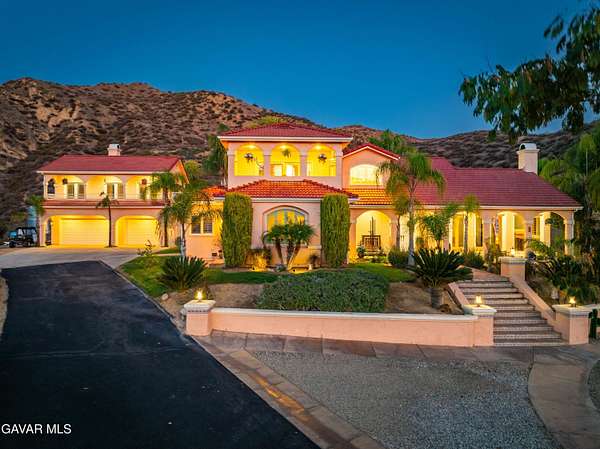 6 Acres of Land with Home for Sale in Santa Clarita, California