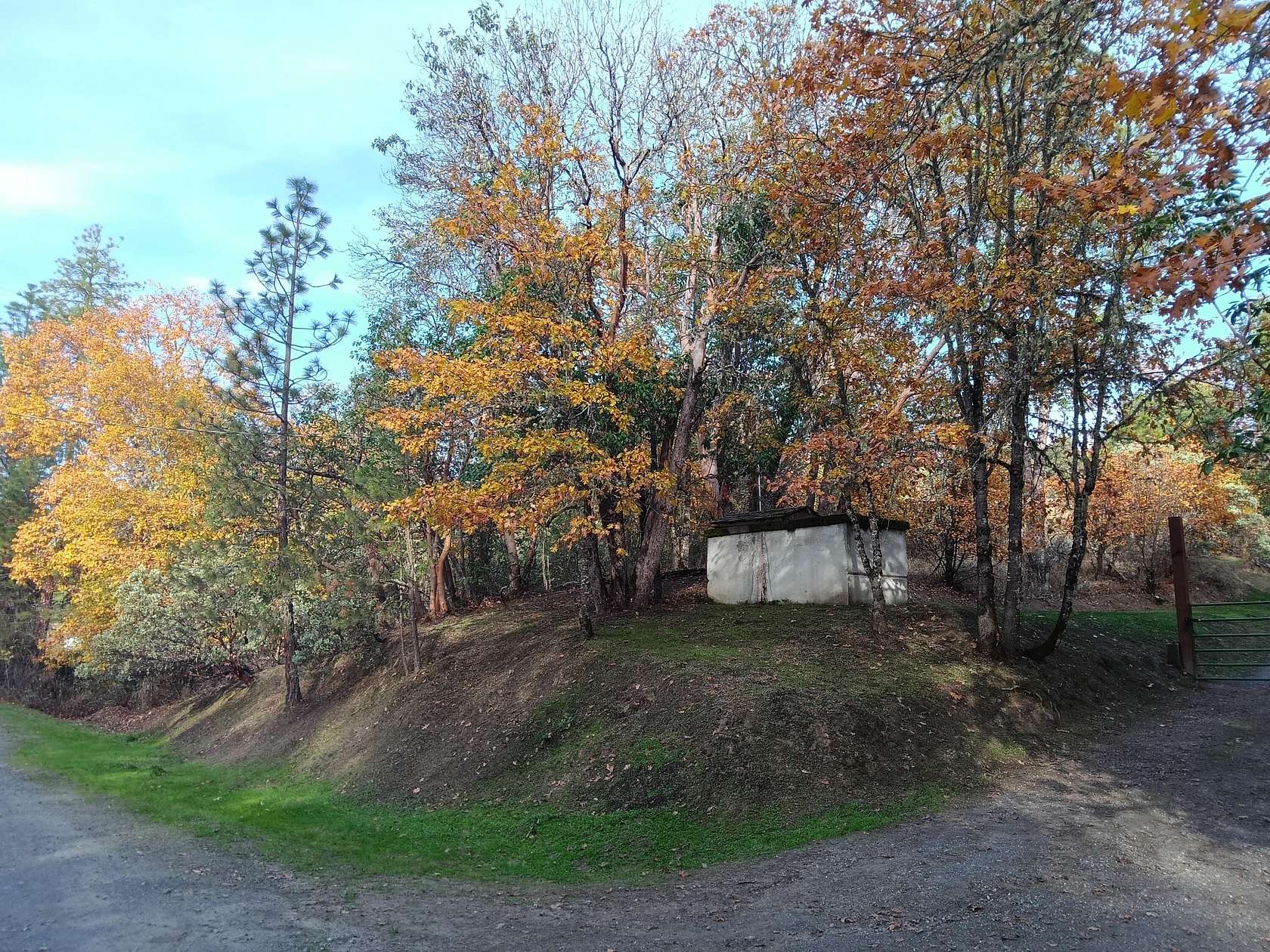 3.65 Acres of Residential Land with Home for Sale in Grants Pass, Oregon