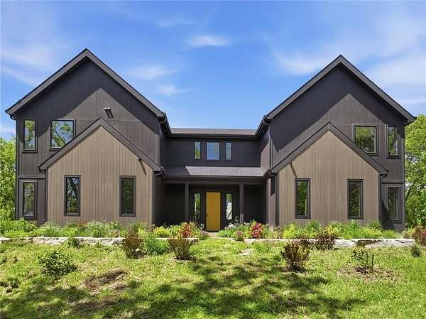 29.3 Acres of Land with Home for Sale in Kansas City, Kansas
