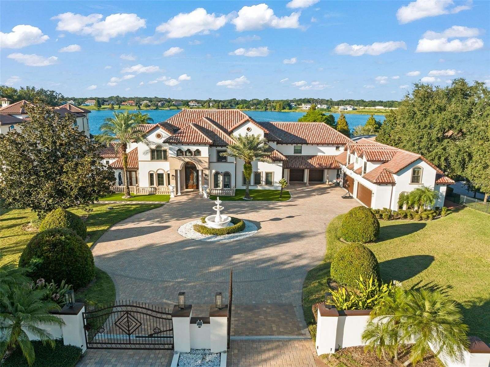 5.44 Acres of Land with Home for Sale in Windermere, Florida