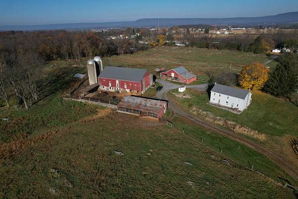 158 Acres of Land with Home for Auction in Carlisle, Pennsylvania