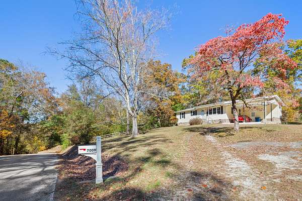 1.74 Acres of Residential Land with Home for Sale in Harrison, Tennessee
