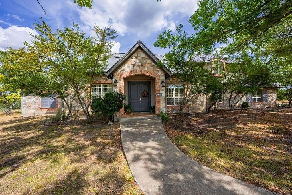 10.3 Acres of Land with Home for Sale in Kerrville, Texas