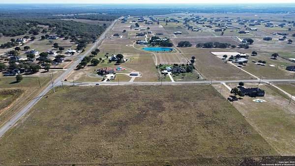 3.13 Acres of Residential Land for Sale in La Vernia, Texas