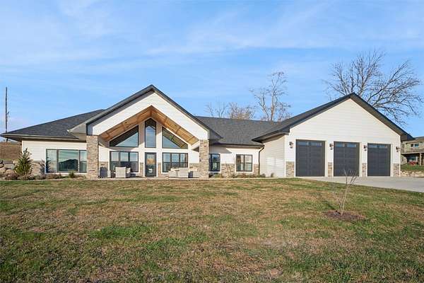 2.85 Acres of Residential Land with Home for Sale in Newton, Iowa