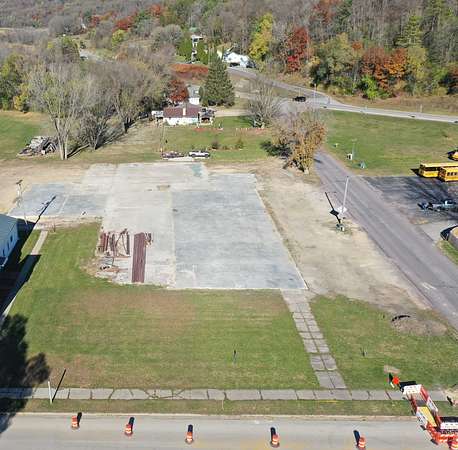 4.32 Acres of Residential Land for Auction in Soldiers Grove, Wisconsin