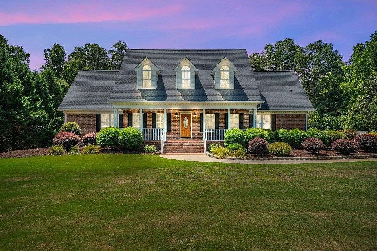 3.57 Acres of Residential Land with Home for Sale in Landrum, South Carolina