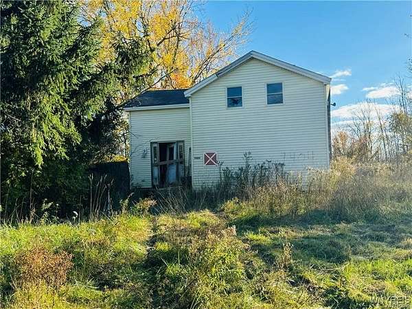 3.8 Acres of Residential Land with Home for Sale in Middleport, New York