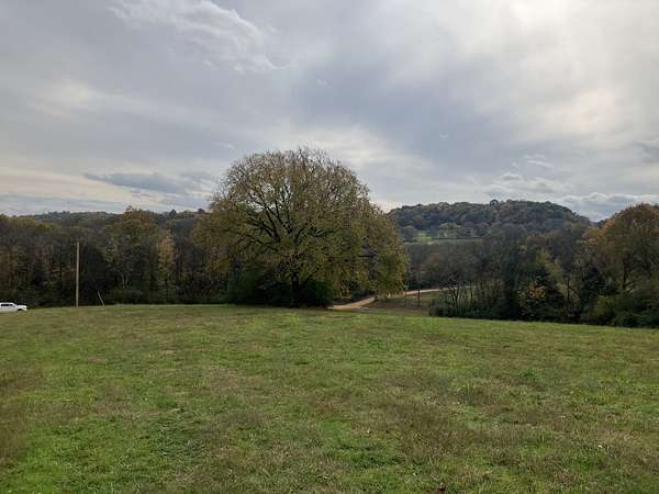 21.9 Acres of Land for Sale in Mount Pleasant, Tennessee
