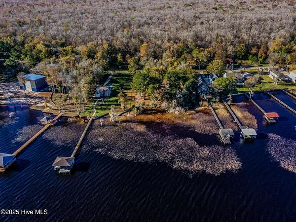 0.43 Acres of Residential Land for Sale in Lake Waccamaw, North Carolina