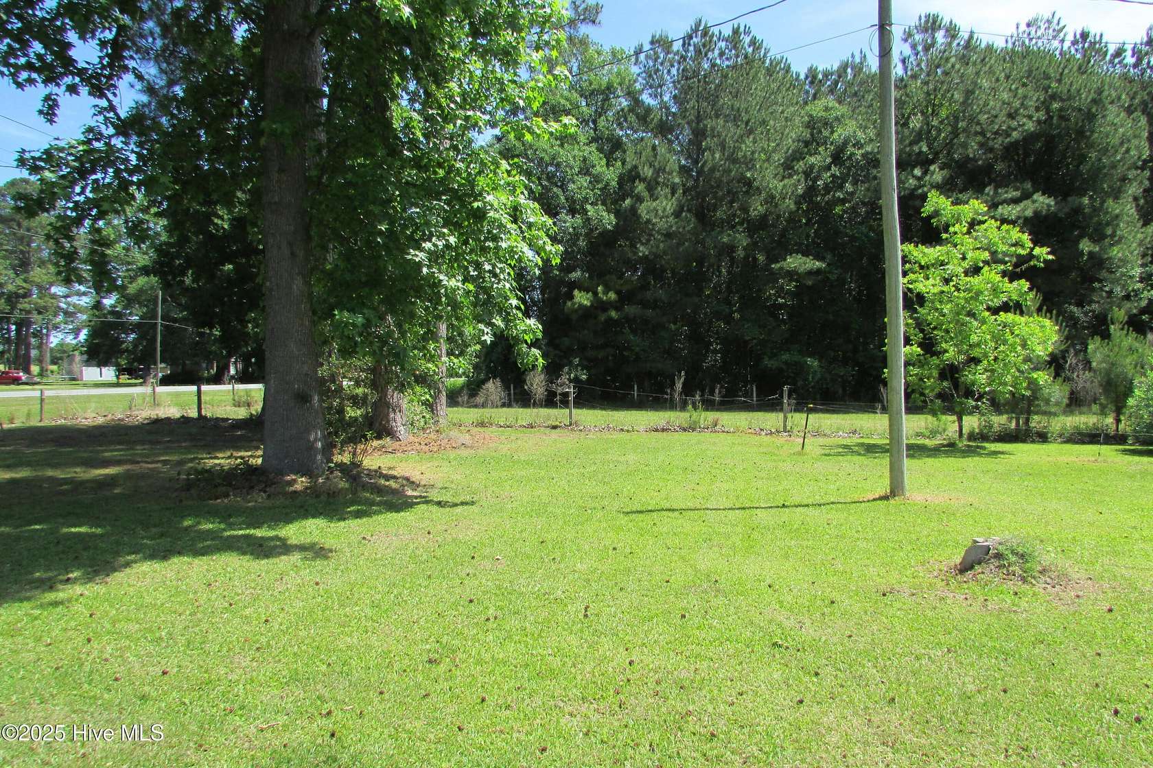 1.25 Acres of Residential Land for Sale in Kenansville, North Carolina