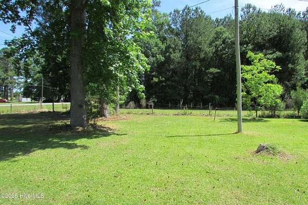 1.25 Acres of Residential Land for Sale in Kenansville, North Carolina