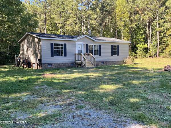 3.62 Acres of Residential Land with Home for Sale in Kenly, North Carolina