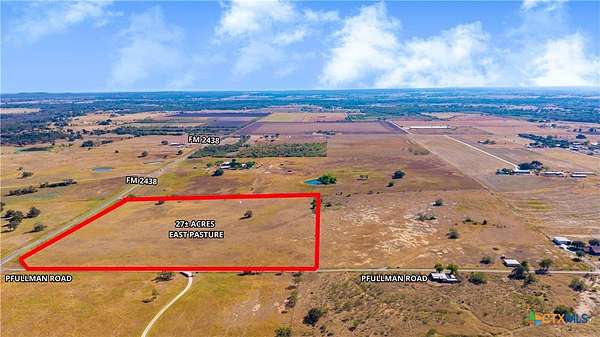 27 Acres of Agricultural Land for Sale in Seguin, Texas
