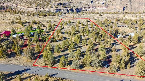5 Acres of Residential Land for Sale in Terrebonne, Oregon