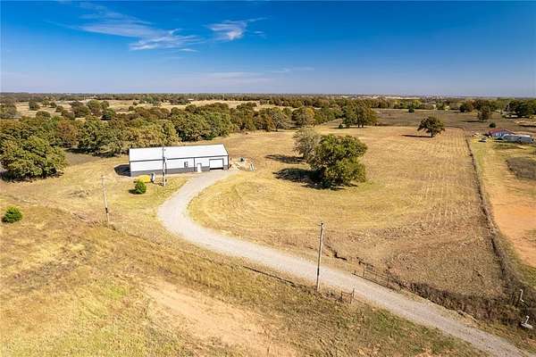5 Acres of Residential Land for Sale in Lindsay, Oklahoma