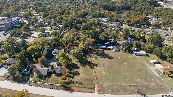 1 Acre of Residential Land for Sale in Henderson, Texas