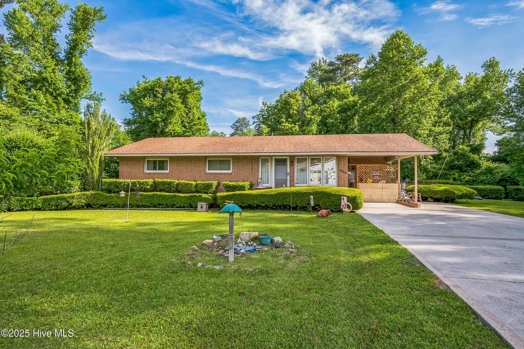 1.83 Acres of Residential Land with Home for Sale in Jacksonville, North Carolina