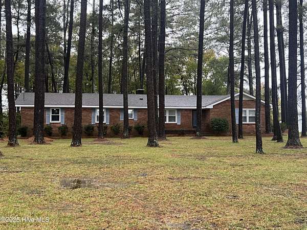 2 Acres of Residential Land with Home for Sale in Four Oaks, North Carolina