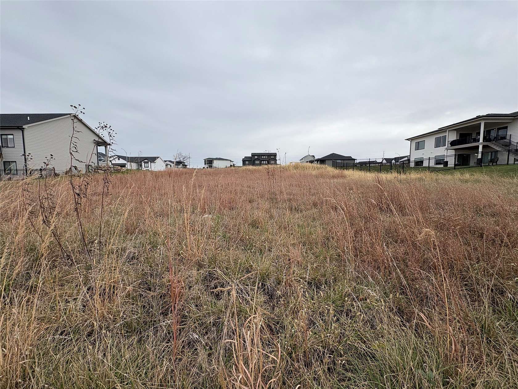 0.29 Acres of Residential Land for Sale in Urbandale, Iowa