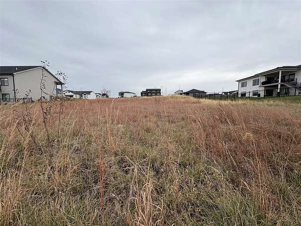 0.29 Acres of Residential Land for Sale in Urbandale, Iowa
