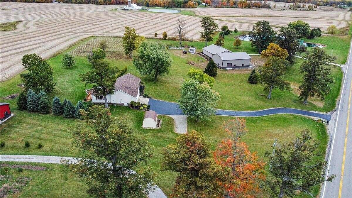 2 Acres of Residential Land with Home for Sale in Zanesfield, Ohio