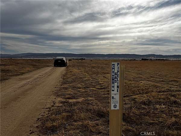 2.49 Acres of Land for Sale in Antelope Acres, California