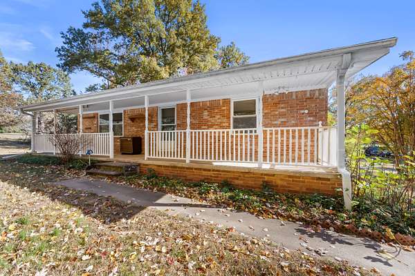 4 Acres of Residential Land with Home for Sale in Alma, Arkansas