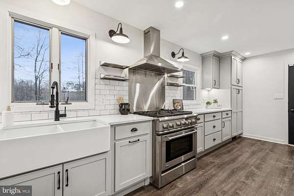 2.17 Acres of Residential Land with Home for Sale in Queenstown, Maryland