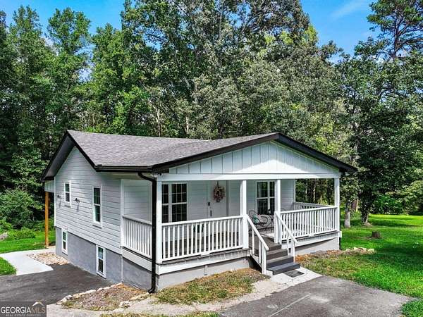 1.5 Acres of Residential Land with Home for Sale in Gillsville, Georgia